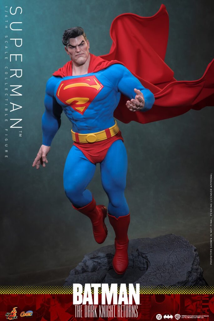 Hot Toys - Superman Dark Knight Returns - CMS032 — 1/6 Scale Comic Masterpiece