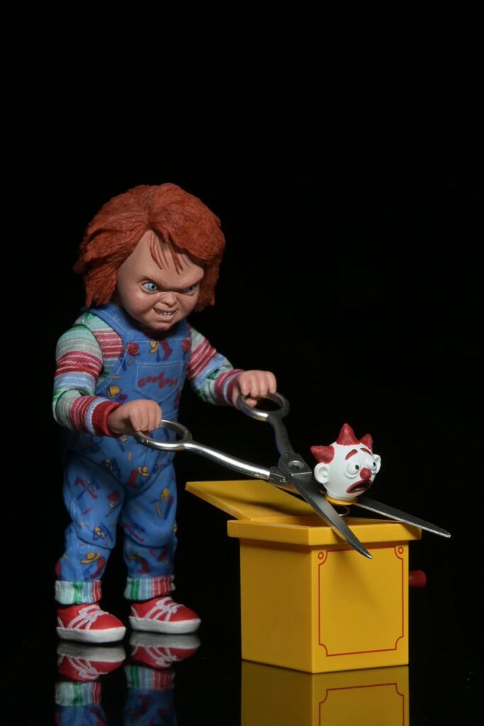 NECA - Ultimate Chucky (Child's Play 2) – 7 Zoll Actionfigur mit Good Guy Box
