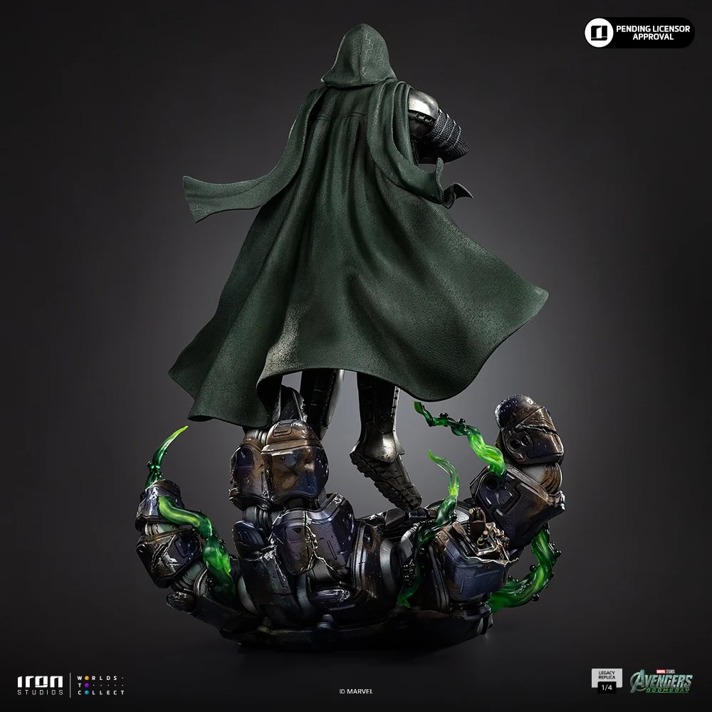 Iron Studios - Doctor Doom - Legacy Replica 1/4 Statue aus Avengers: Doomsday