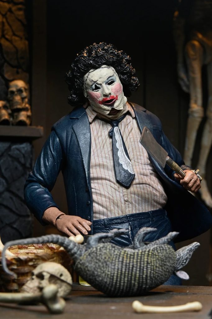 NECA - Leatherface Pretty Woman - Ultimate 50th Anniversary 7-Zoll-Actionfigur