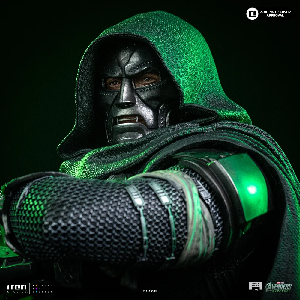 Iron Studios - Doctor Doom - Legacy Replica 1/4 Statue aus Avengers: Doomsday