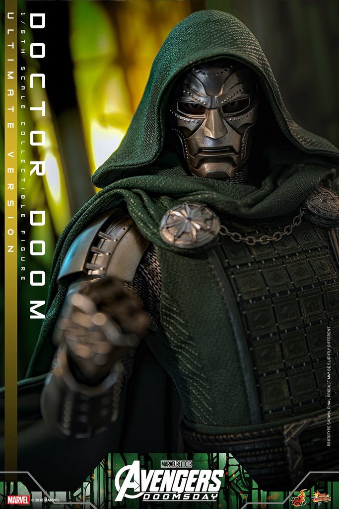 Hot Toys – Doctor Doom (Ultimate Version) – MMS907 mit Sentinel-Hand-Diorama aus Avengers: Doomsday